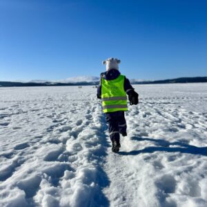 Sandvika barnehage på isfiske