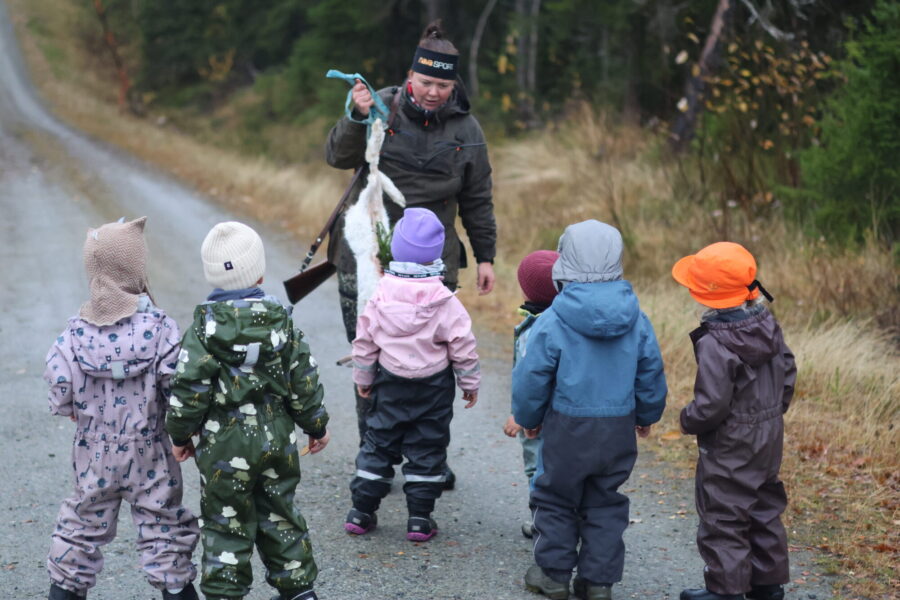 Sørli barnehage på harejakt