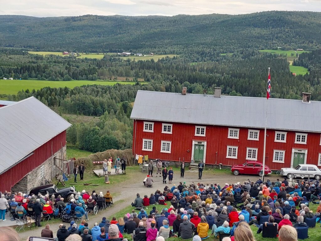Pe-Torsa show på Oppgård